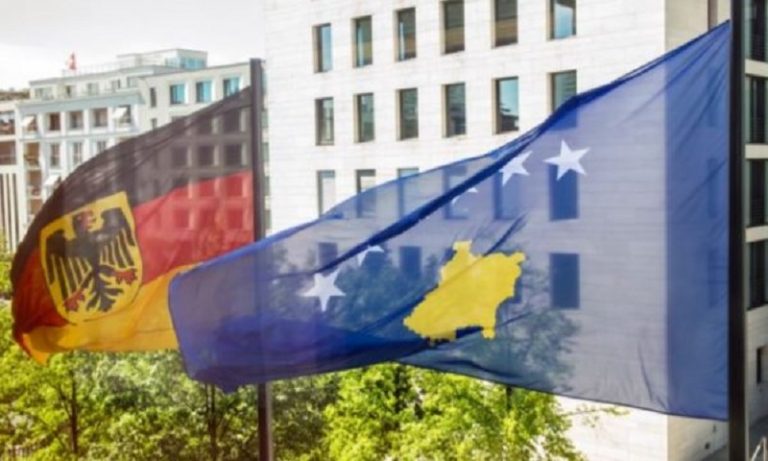 Ambasada gjermane: Nga 1 janari, kosovarët lëvizin pa viza – mund të ju refuzohet hyrja nëse nuk plotësohen këto kushte