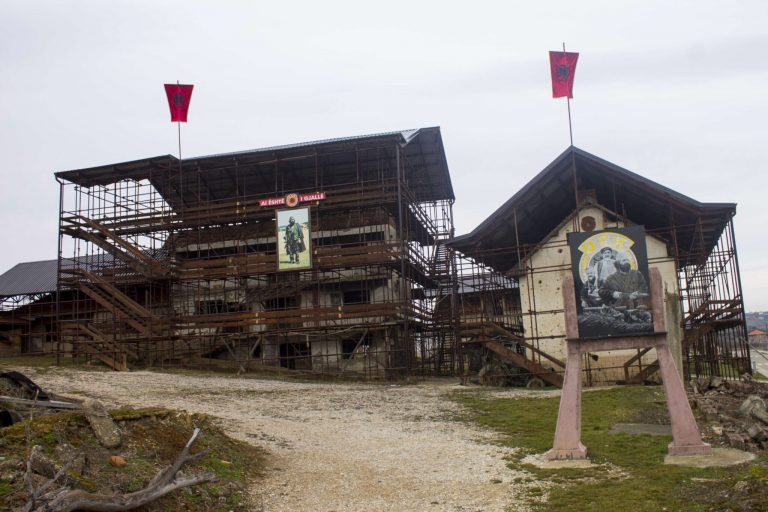 I mbijetuari i familjes Jashari: U plagosa dhe gati u dogja për së gjalli