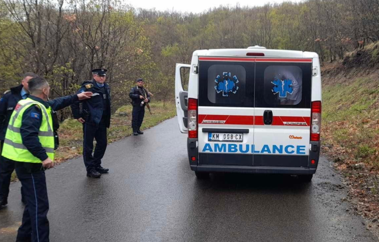 E çuditshme: Policia rastis dy persona të lënduar në veri, njëri në gjendje të rëndë
