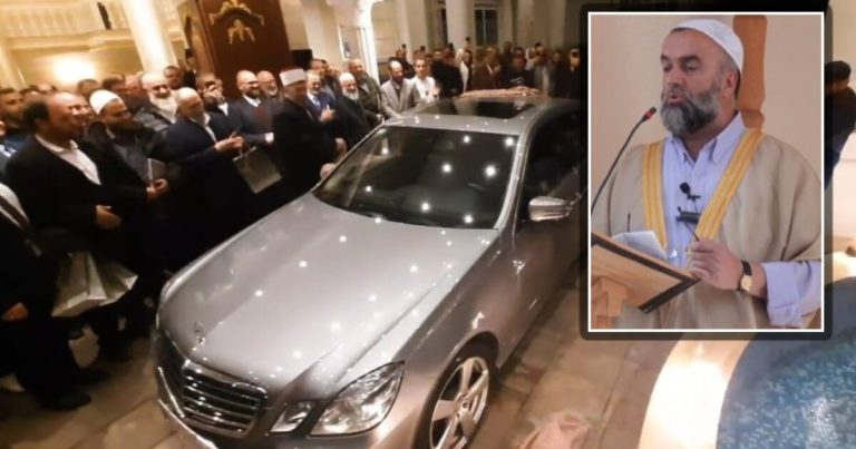 Hoxha që mori dhuratë Mercedesin, thotë se dikush ia shpoi 4 gomat me gozhdë