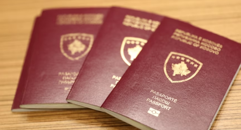 Vendet ku mund dhe s’do të mund udhëtojnë qytetarët e Kosovës dhe afatet që duhet respektuar