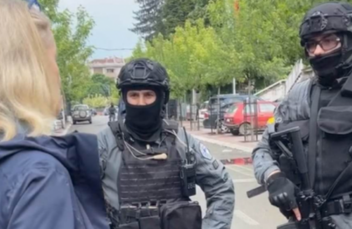 “Çka dreqin ju solli këtu?” – Von Cramon ‘sfidon’ me pyetje policët në veri