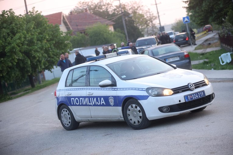 Arrestohet një 17-vjeçar në Nish, dyshohet se kërcënoi që do të vriste mbi 30 persona