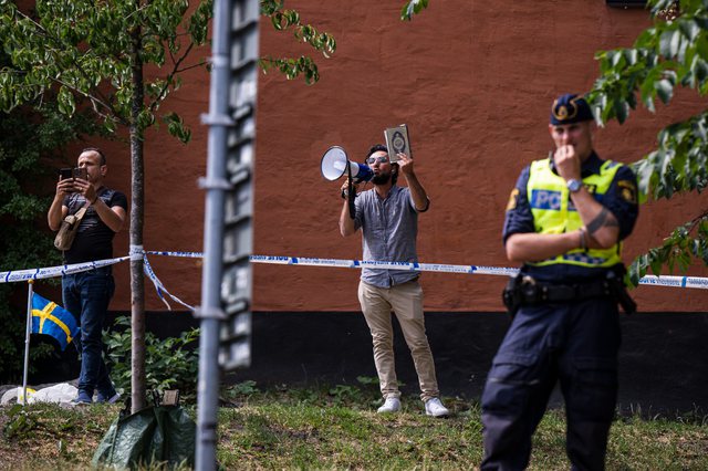 Vendet myslimane denoncojnë djegien e Kuranit në Suedi