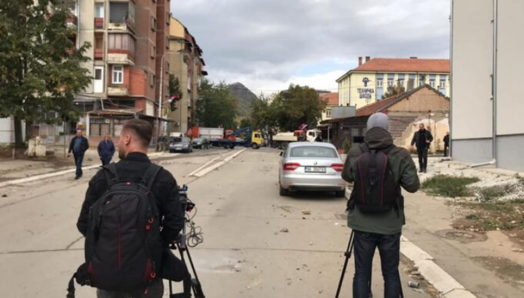 Policia e Kosovës arreston edhe një nga sulmuesit e gazetarëve në veri