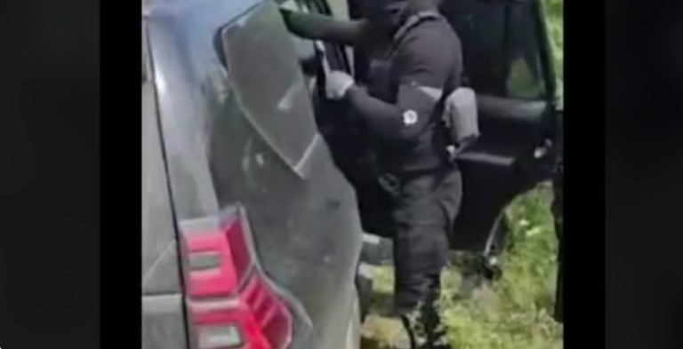 Dalin pamje të reja nga kidnapimi i policëve