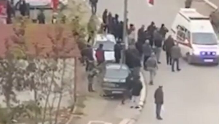 The Geopost: Pamje të kontrabandimit të armëve me auto-ambulancë nga Serbia në veri të Kosovës