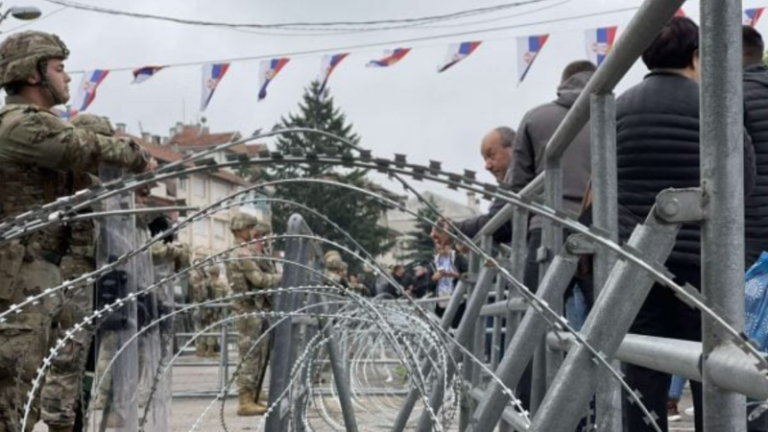 Gazeta zvicerane sjellë rrëfimin e ushtarëve të KFOR-it: Shumë janë të mërzitur me politikanët, ata kanë ekspozuar paqeruajtësit ndaj rrezikut