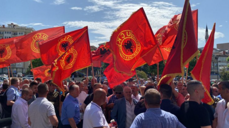 A do t’i pengojnë deputetët të futen në Kuvend? Flet kryetari i Shoqatës së Familjarëve të Dëshmorëve