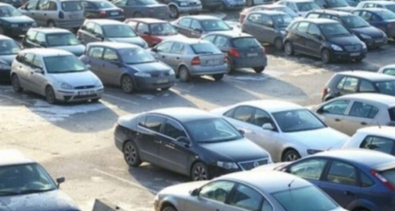 Lajm i mirë: Qytetarët s’kanë nevojë të paguajnë më tatim në pronë për regjistrim të veturës