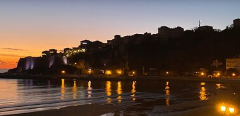 Përleshje mes vajzave kosovare në Ulqin (VIDEO)