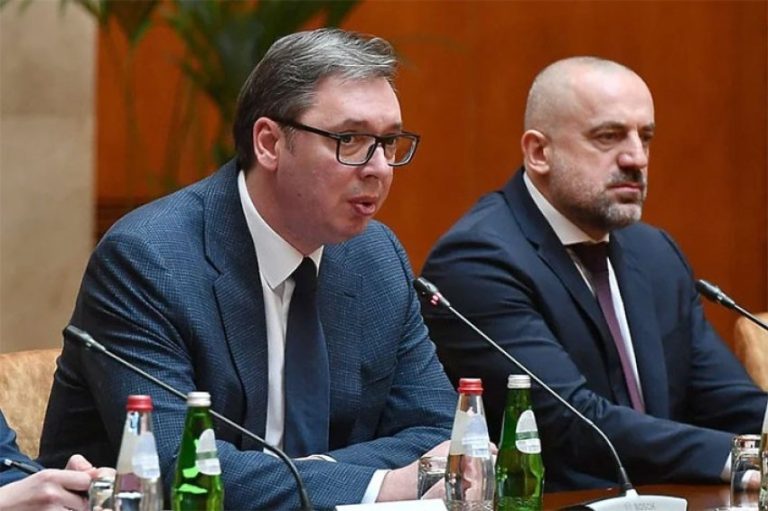 E përmendi Radoiçiqin, Vuçiq i kundërpërgjigjet Kurtit: Kur s’ke çka flet për ekonomi, mban ligjërata