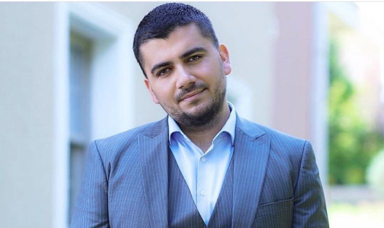 Ermal Fejzullahu në gjendje jo të mirë shëndetësore, ndan një foto me ndjekësit