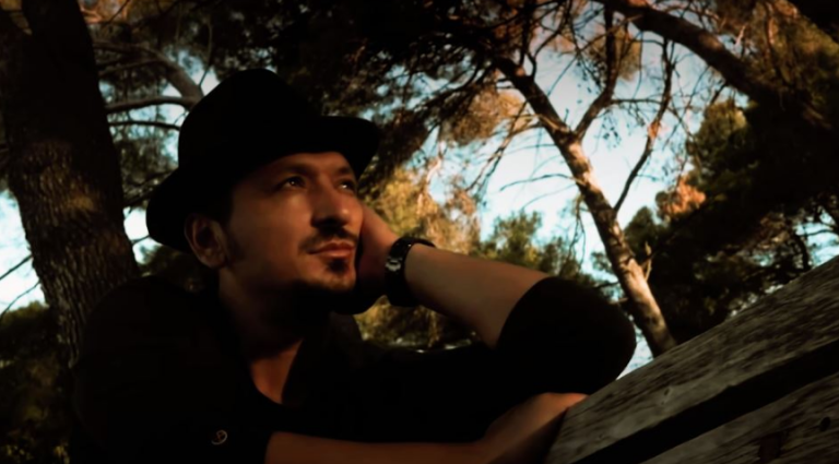 “Jo si ti nuk është asnjë”, thotë Hekuran Krasniqi me këngën e re