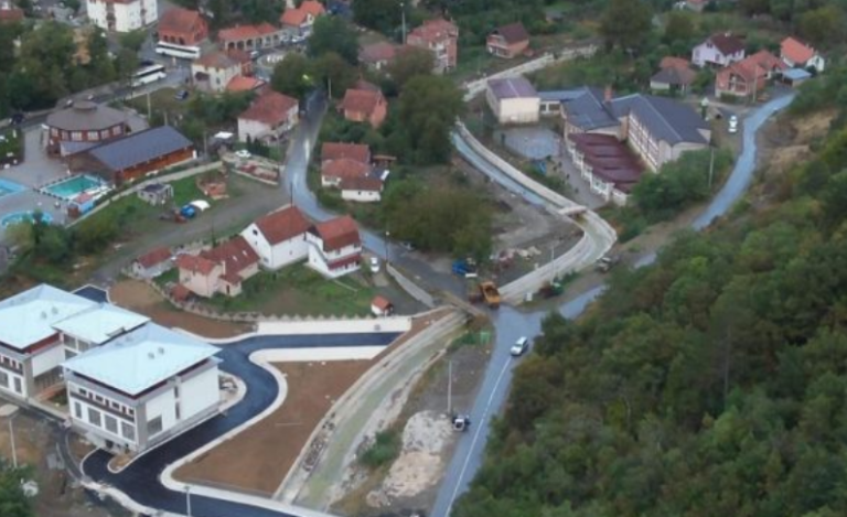 Express: Njësia Speciale e merr në kontroll Manastirin e Banjskës, janë vrarë disa sulmues