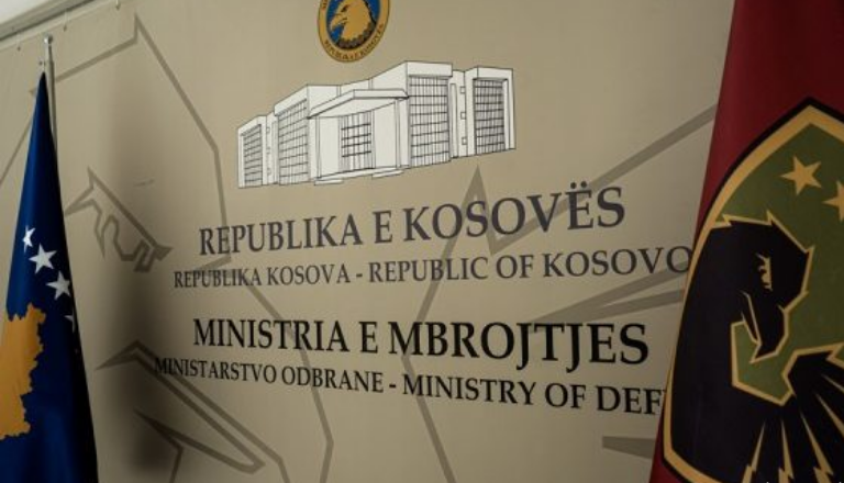 Ministria e Mbrojtjes hap konkurs për shkollim në Akademitë Ushtarake të ShBA’së, kush mund të aplikojë