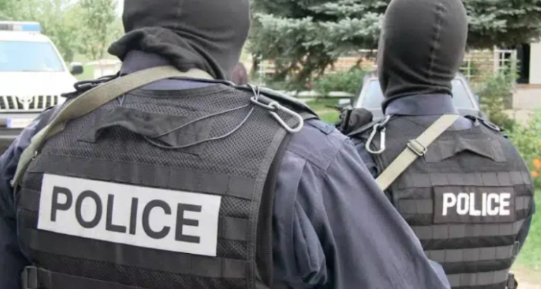 Polici i ri 472 euro, koloneli mbi 1 mijë euro – Sa paguhen zyrtarët policorë në Kosovë?