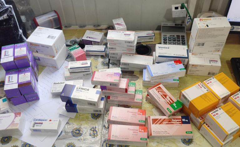 Konfiskohen barna në Jarinje, autobusi po udhëtonte nga Beogradi në Mitrovicë