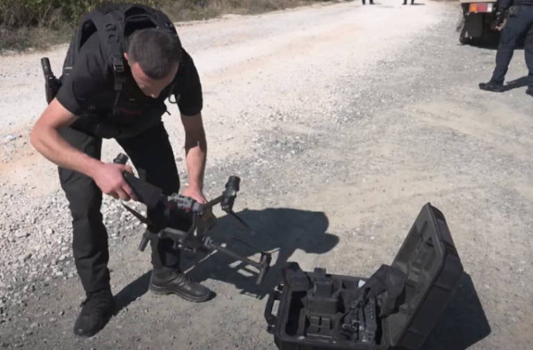 Nga toka dhe ajri, Policia e Kosovës siguron kufirin në veri