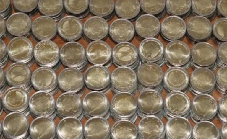 “Lulëzojnë” paratë e falsifikuara, në një bankë në Prishtinë deponohen 251 monedha nga 2 euro false