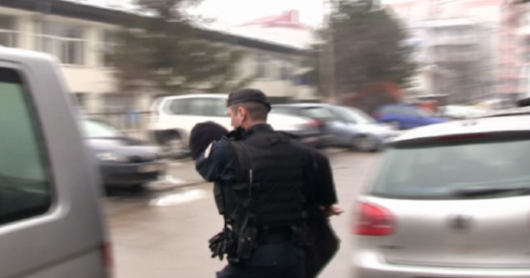 Policia zhvillon një aksion në veri, bastisen katër lokacione