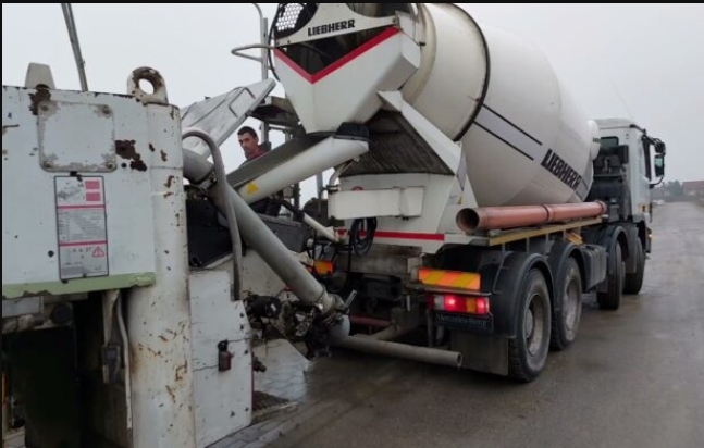 Tragjike: Vdes një punëtor i fabrikës “Linda Group”, ra në makinën për përzierjen e betonit