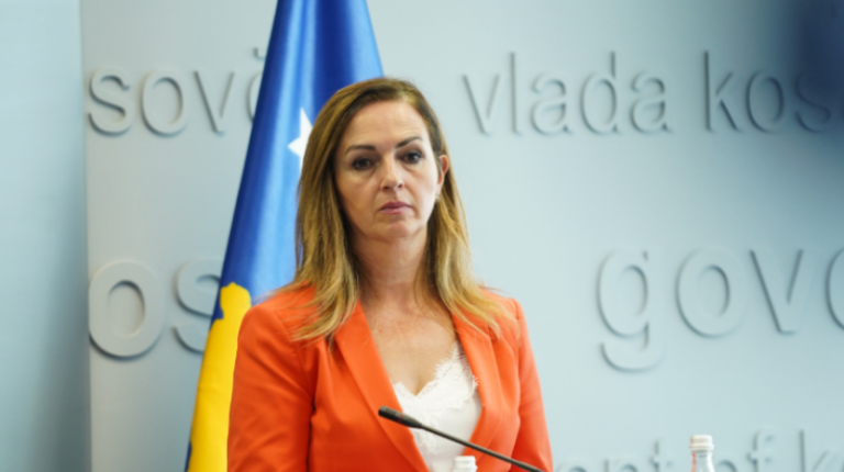 Paralajmëron Nagavci: Në qershor nis testimi i mësimdhënësve për pagë më të lartë