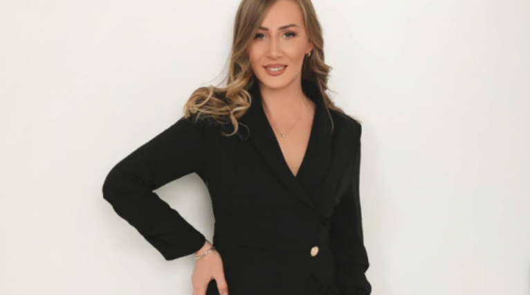 E dhimbshme: 34 vjeçares që u gjet e vdekur sot, disa vite më herët i kishte vdekur bashkëshorti