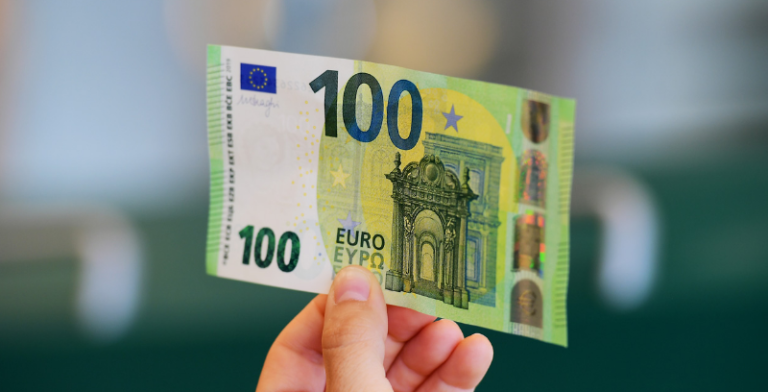 Kur do të jepen 100 eurot për pensionistët dhe fëmijët, flasin nga Ministria e Financave