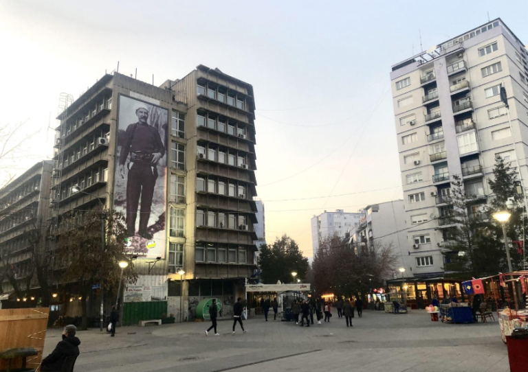 Tre persona rrihen keq mes vete në Mitrovicë, përfundojnë në spital