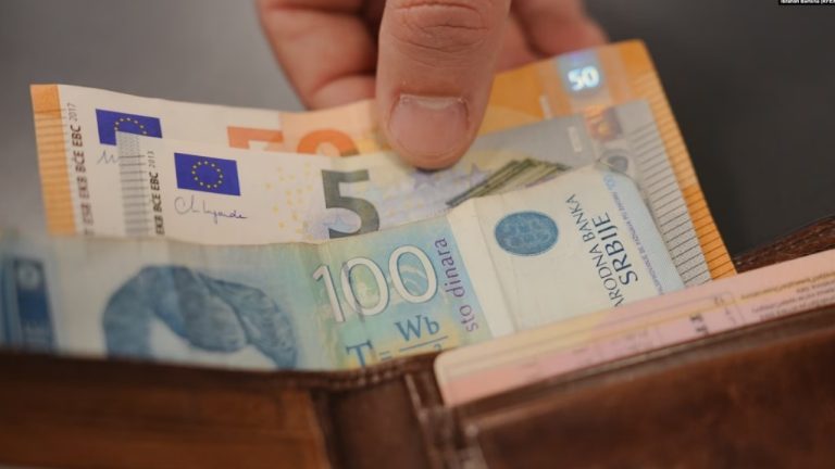 Nga nesër s’ka dinarë në Kosovë, çka paralajmëroi dje Lajçak në Prishtinë?