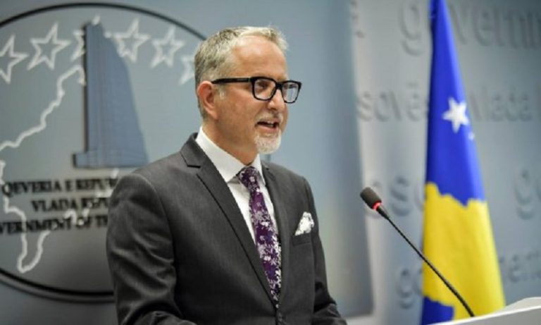 Vitia thotë se mjekët në Kosovë kanë paga dinjitoze