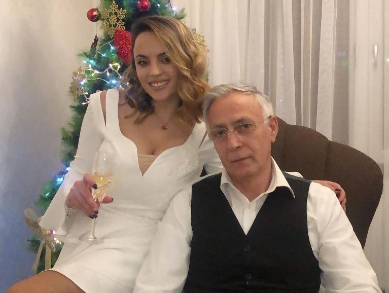 “Shpirtin e shëmtuar nuk e zbukuron as me intervenime për dobësim”: Vajza e Jakup Krasniqit me reagim të ashpër ndaj Presidencës