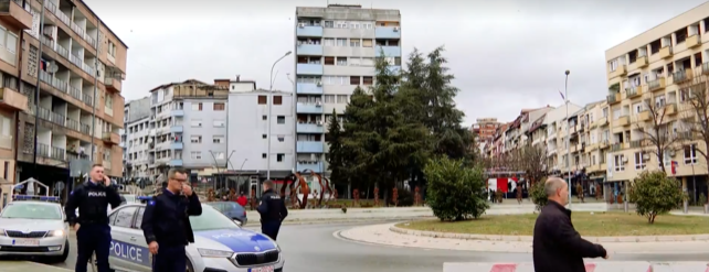 Rreth 200 fletushka që bëjnë “thirrje për rezistencë ndaj Policisë së Kosovës” u shpërndanë në veri