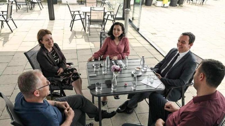 Raporti i UNDP’së: Qytetarët më së shumti të kënaqur me punën e Osmanit, Konjufca në vendin e dytë e Kurti në të tretin