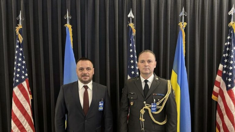 Maqedonci bën të ditur sasinë e armëve dhe mjeteve që FSK do ti dërgojë në Ukrainë