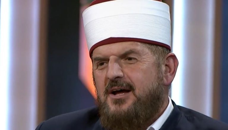 “Duaja më e mirë është stupci, dajaku” – Shefqet Krasniqi thotë se personat që merren me kazino duhet rrahur