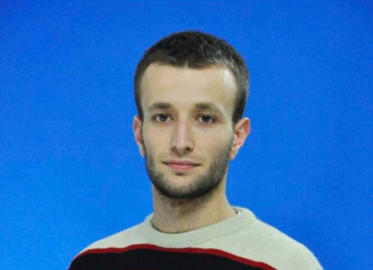 “Na këpute shpirtin, na theve zemrat”, familjarët me dedikime prekëse për Triumfin