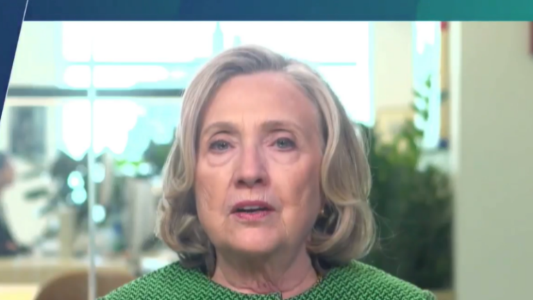 Clinton flet për progresin e arritur në Kosovë