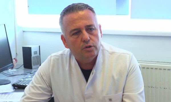 Drejtori i Infektives thotë se ka mundësi të përhapet sëmundja ngjitëse e Pertusisit