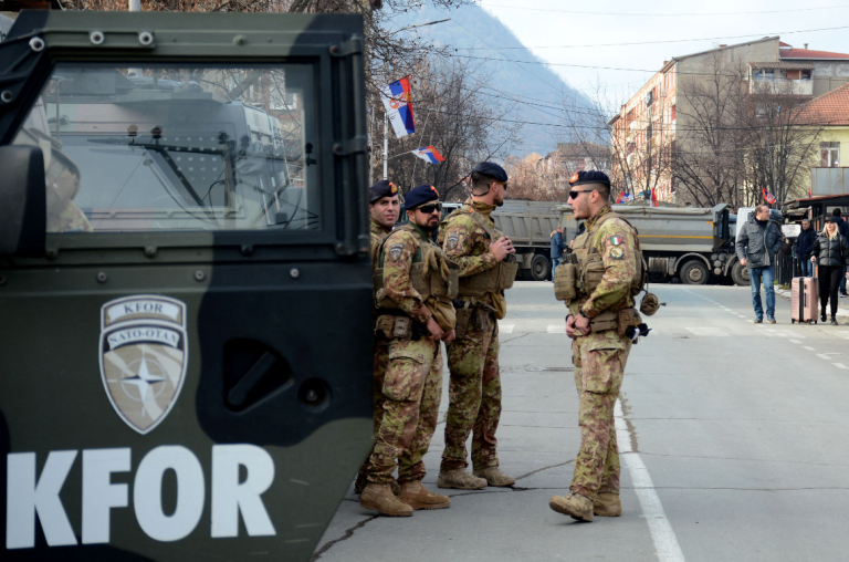 Gjendet eksploziv në një veturë në Leposaviq, ndërhyn policia dhe KFOR-i