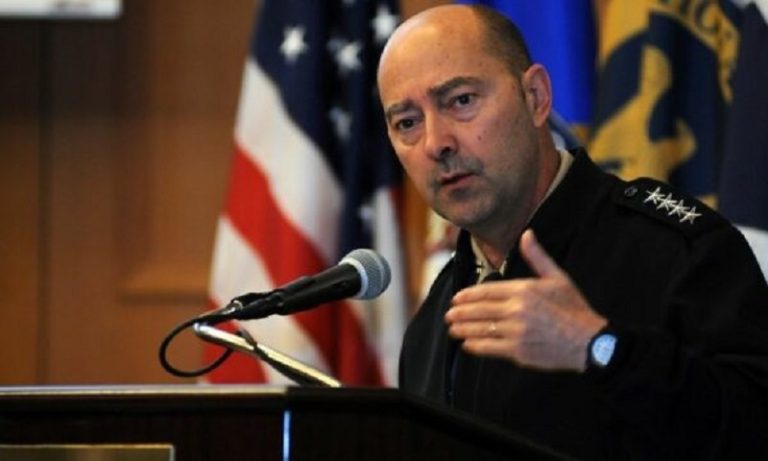 Admirali amerikan në pension: Rusia mund të kryejë sulme kibernetike ndaj rrjetit energjetik në Kosovë