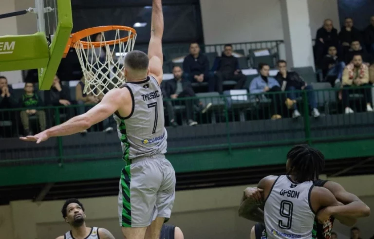 Trepça fiton gjysmëfinalen e parë me Prishtinën