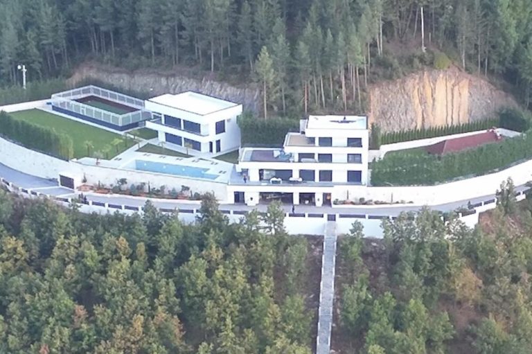 Albulena Haxhiu tregon për një vendim të ri për Vilën e Radoiçiqit dhe pasurive që lidhen me rastin Banjska