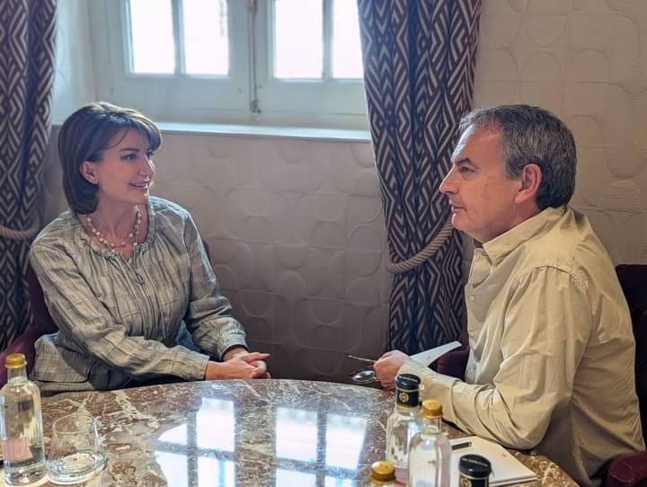 Jahjaga takon ish-kryeministrin e Spanjës, e falënderon për shërbimin e trupave spanjollë në Kosovë në kuadër të KFOR-it
