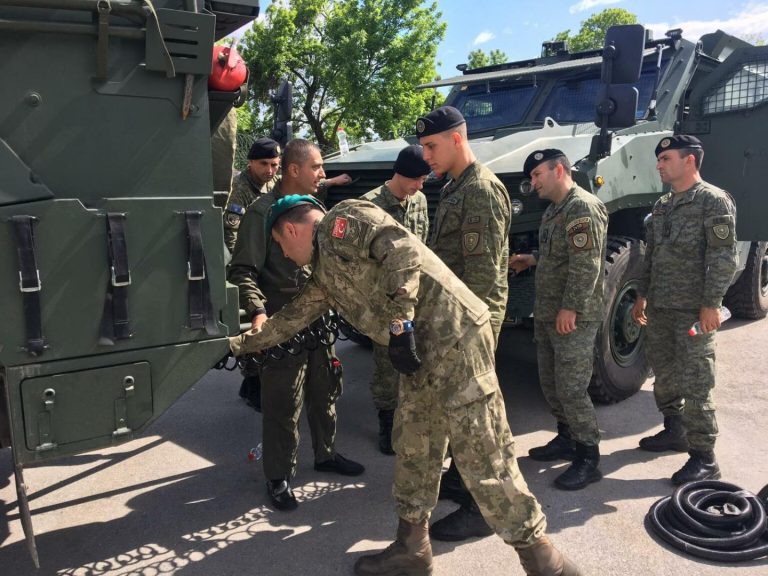 FSK-ja mban trajnim me ushtarakë turq për përdorimin e automjeteve luftarake Vuran