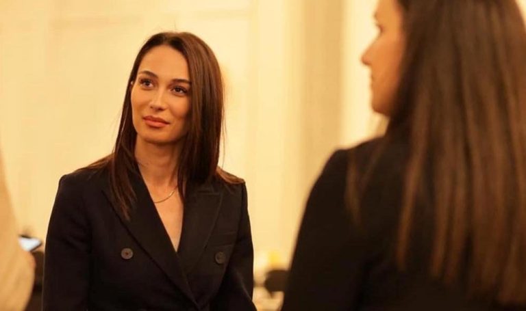 Komuna ndau 110 mijë euro për motrën e saj, Ujkani: Janë për operacionin e radhës, Elza përballet me rreziqe serioze për shëndetin