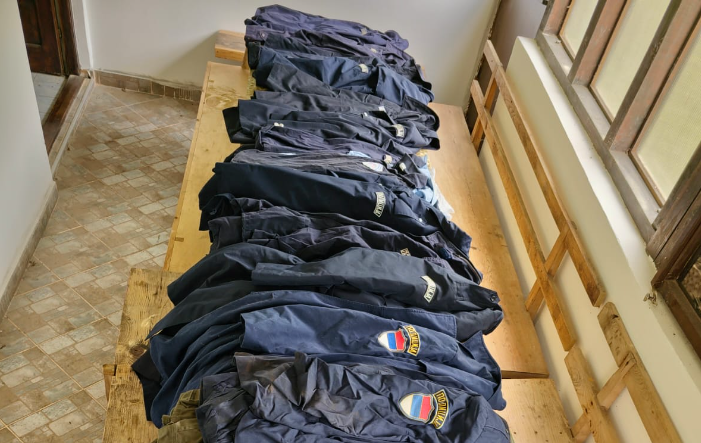 Aksion i policisë në Leposaviq, konfiskohen dhjetëra uniforma të policisë serbe