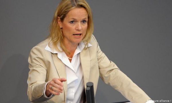 Von Cramon: BE-ja duhet ta përzë Serbinë, jo më para të Evropës derisa Vuçiqi vallëzon me Rusinë e Kinën