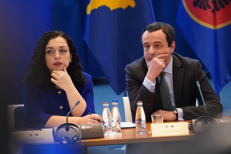 Kurti për herë të parë komenton përplasjen me presidenten Osmani